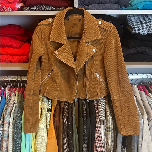 The Unbranded Brand Jackets & Blazers - Unbranded brown corduroy 2 pocket front zipper cropped moto jacket size XS